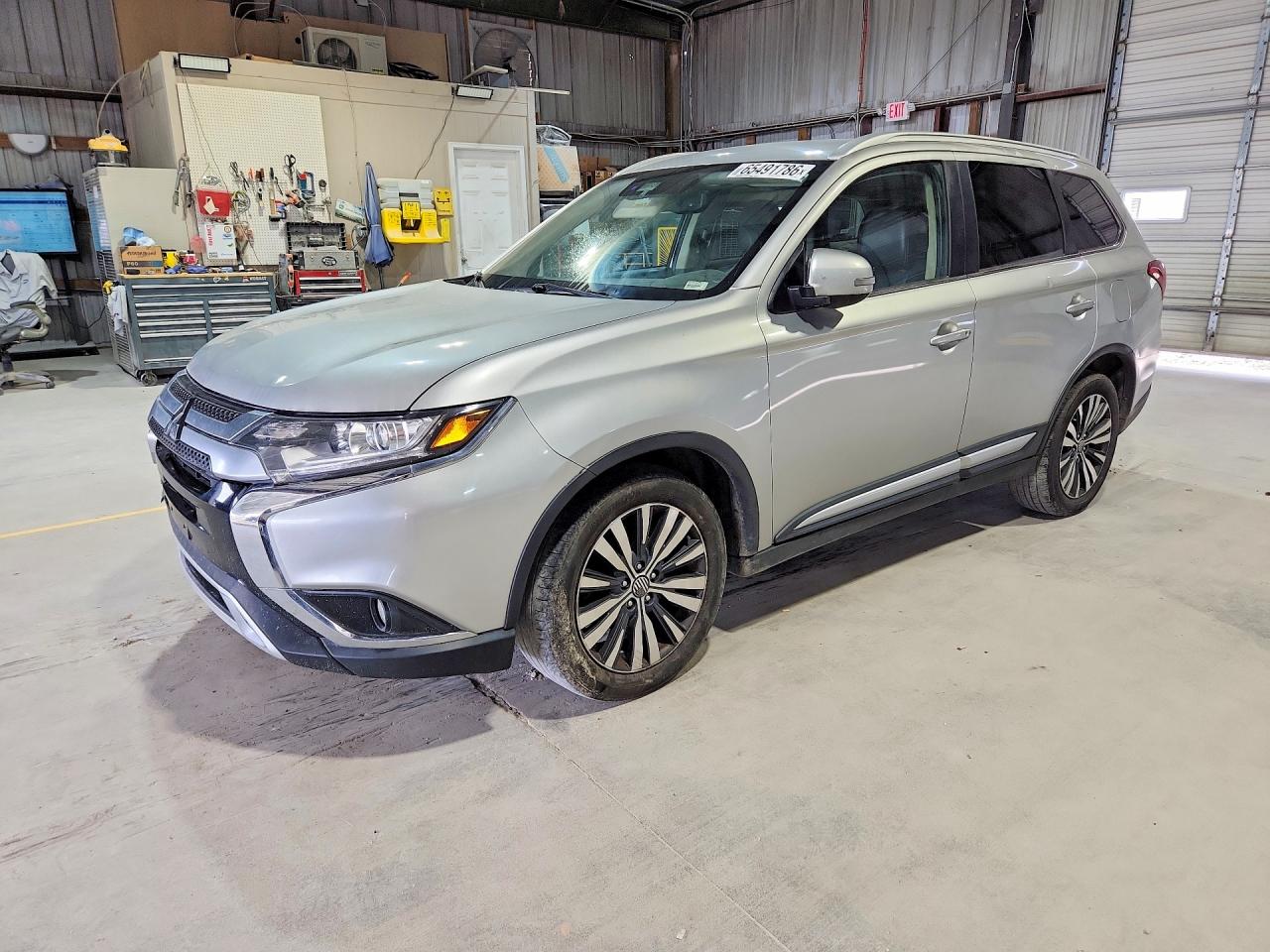 JA4AZ3A30LZ019694 · 2020 MITSUBISHI OUTLANDER