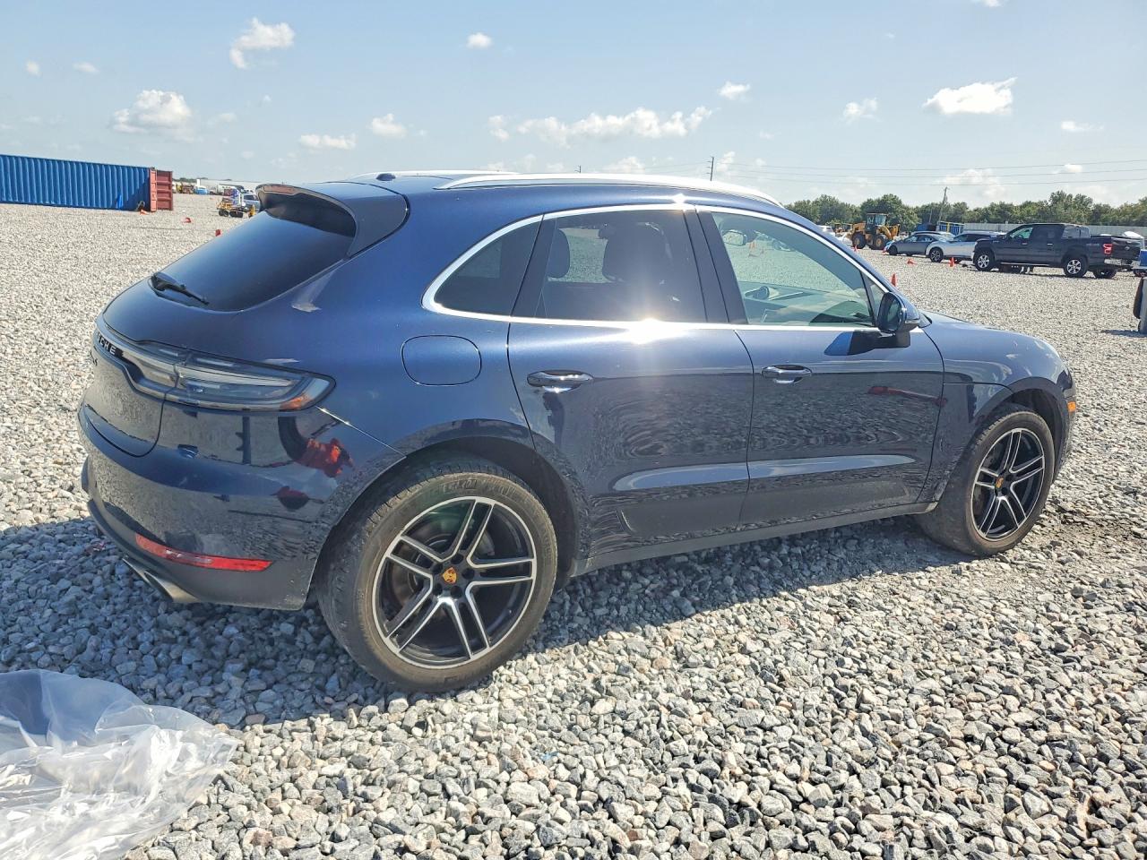 WP1AB2A56LLB35070 · 2020 PORSCHE MACAN · 3/12
