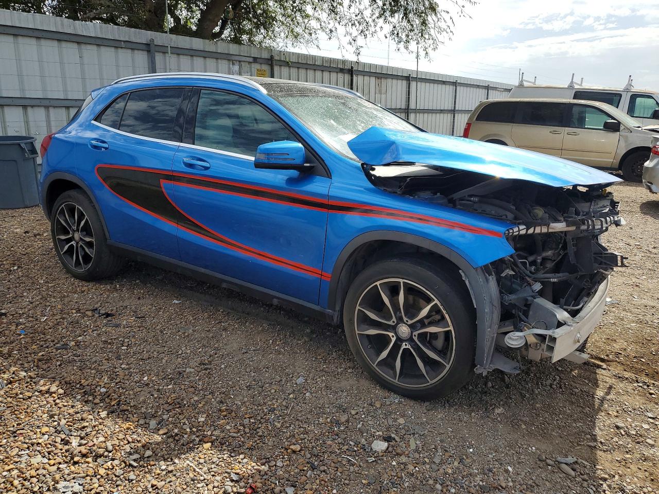 WDCTG4EB6HJ297303 · 2017 MERCEDES-BENZ GLA · 4/12