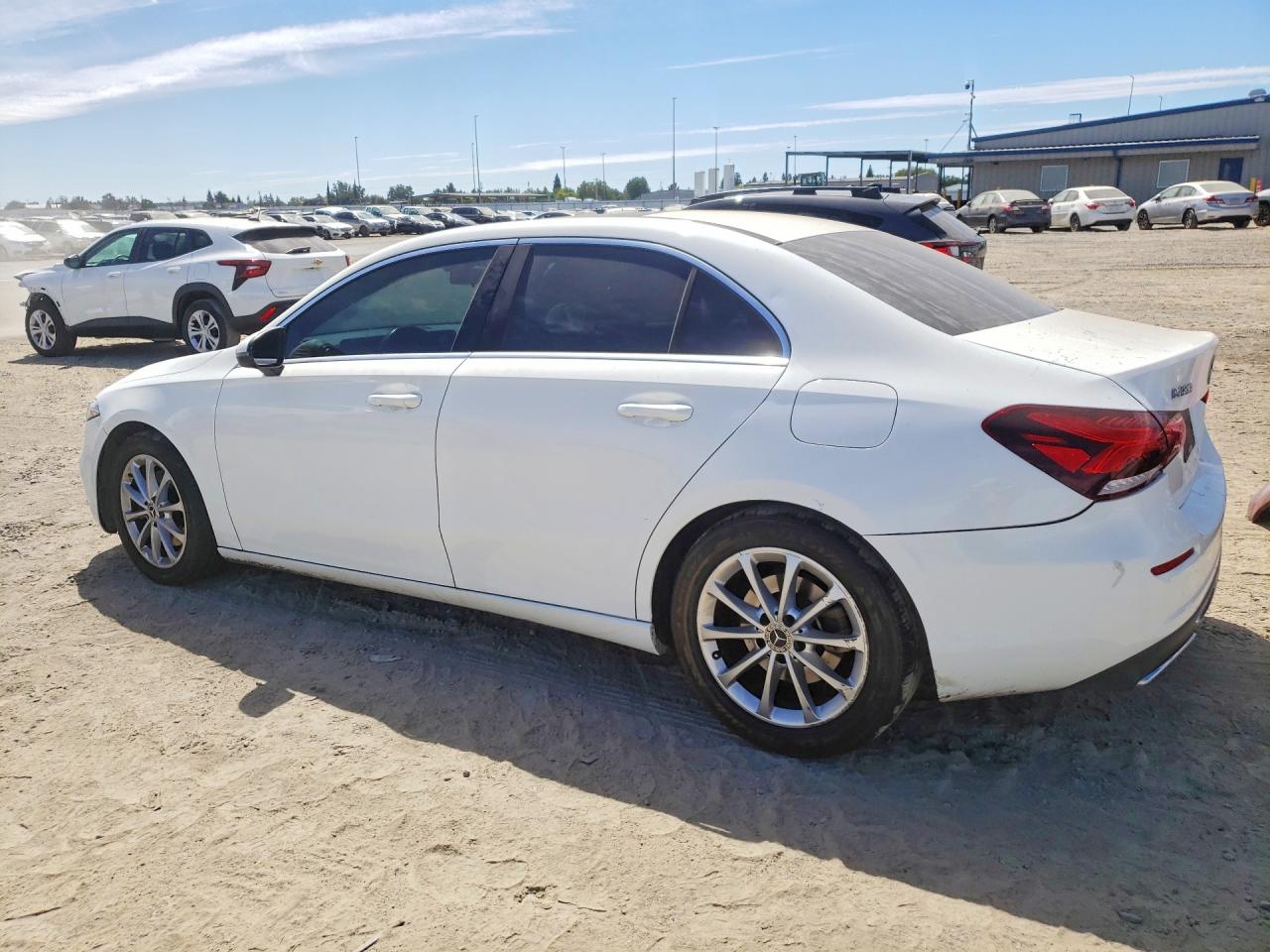 WDD3G4EB2KW023165 · 2019 MERCEDES-BENZ A · 2/12