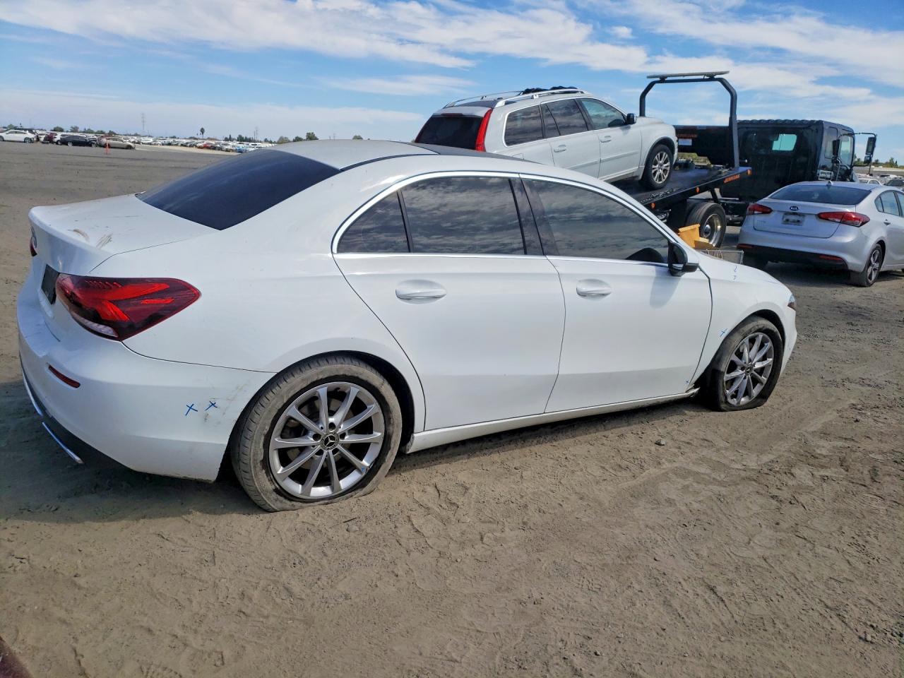 WDD3G4EB2KW023165 · 2019 MERCEDES-BENZ A · 3/12