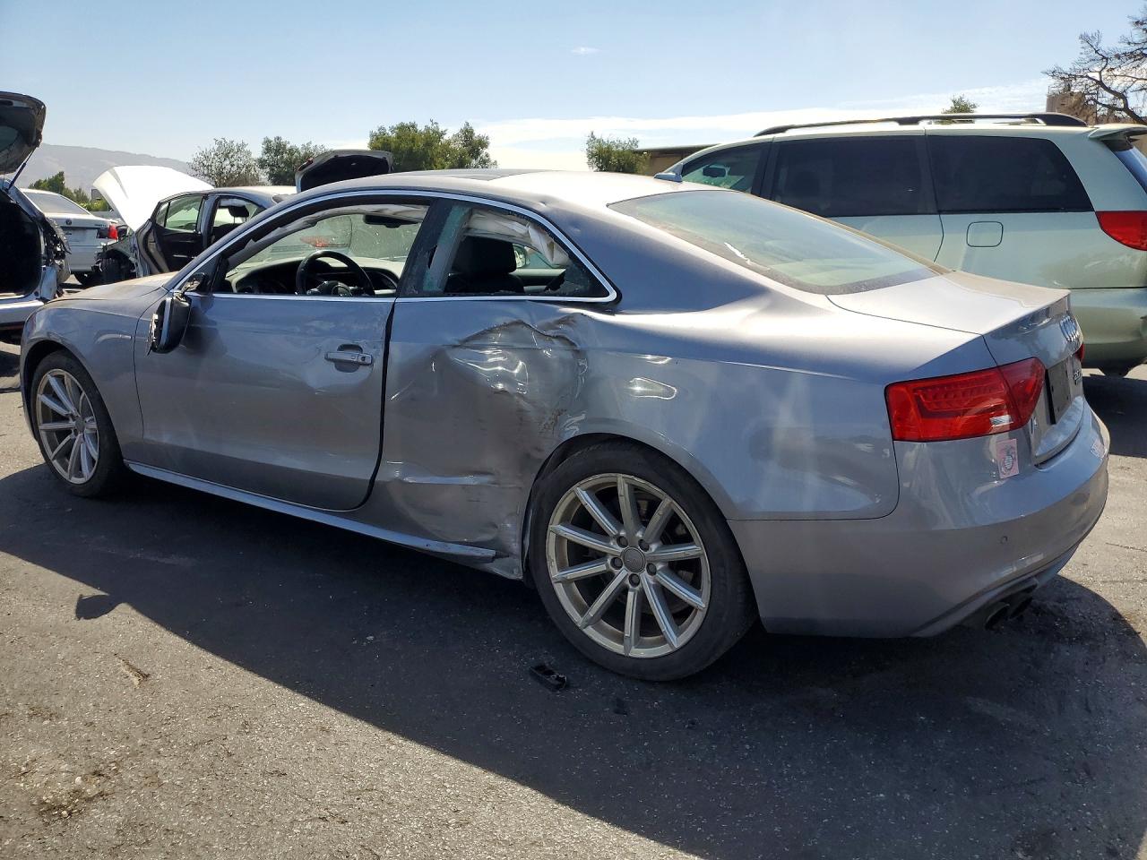 WAUMFAFR8FA052469 · 2015 AUDI A5 · 2/12