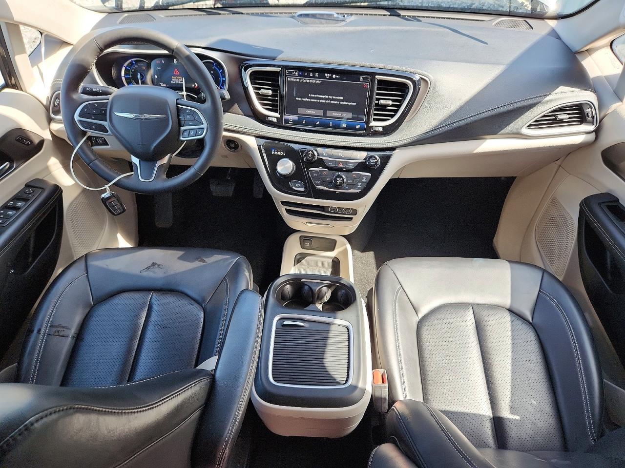 2C4RC1L77PR632202 · 2023 CHRYSLER PACIFICA · 8/13