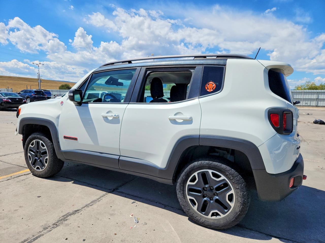 ZACCJBCT9FPB41499 · 2015 JEEP RENEGADE · 2/14