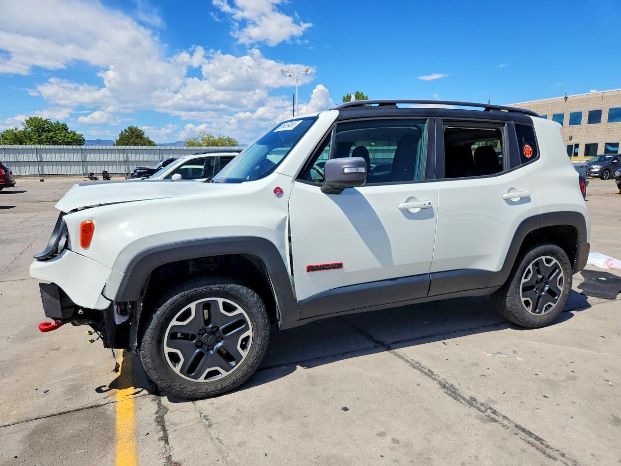 ZACCJBCT9FPB41499 · 2015 JEEP RENEGADE