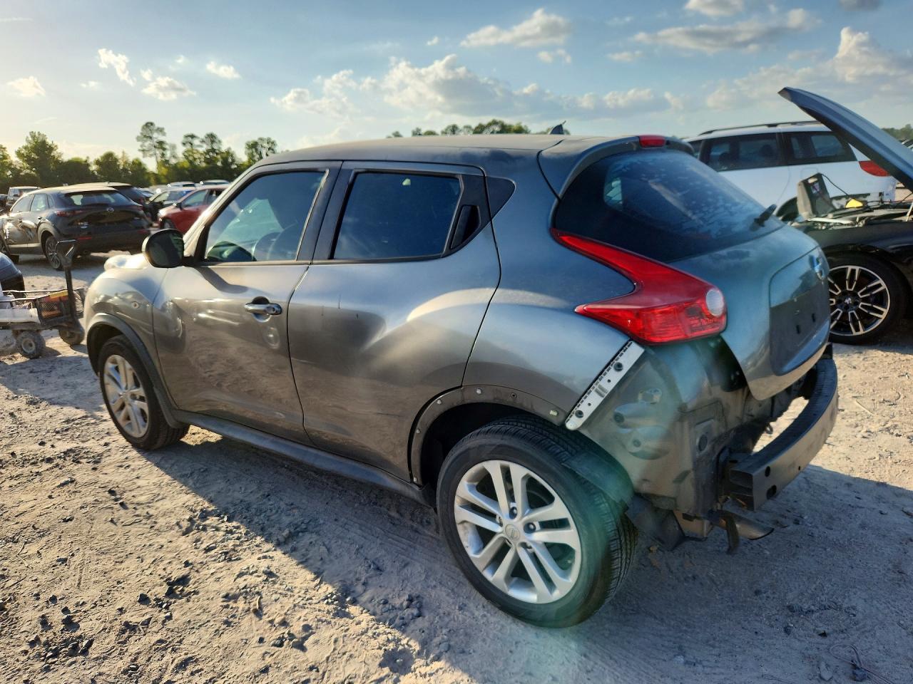 JN8AF5MR5CT115158 · 2012 NISSAN JUKE · 2/13