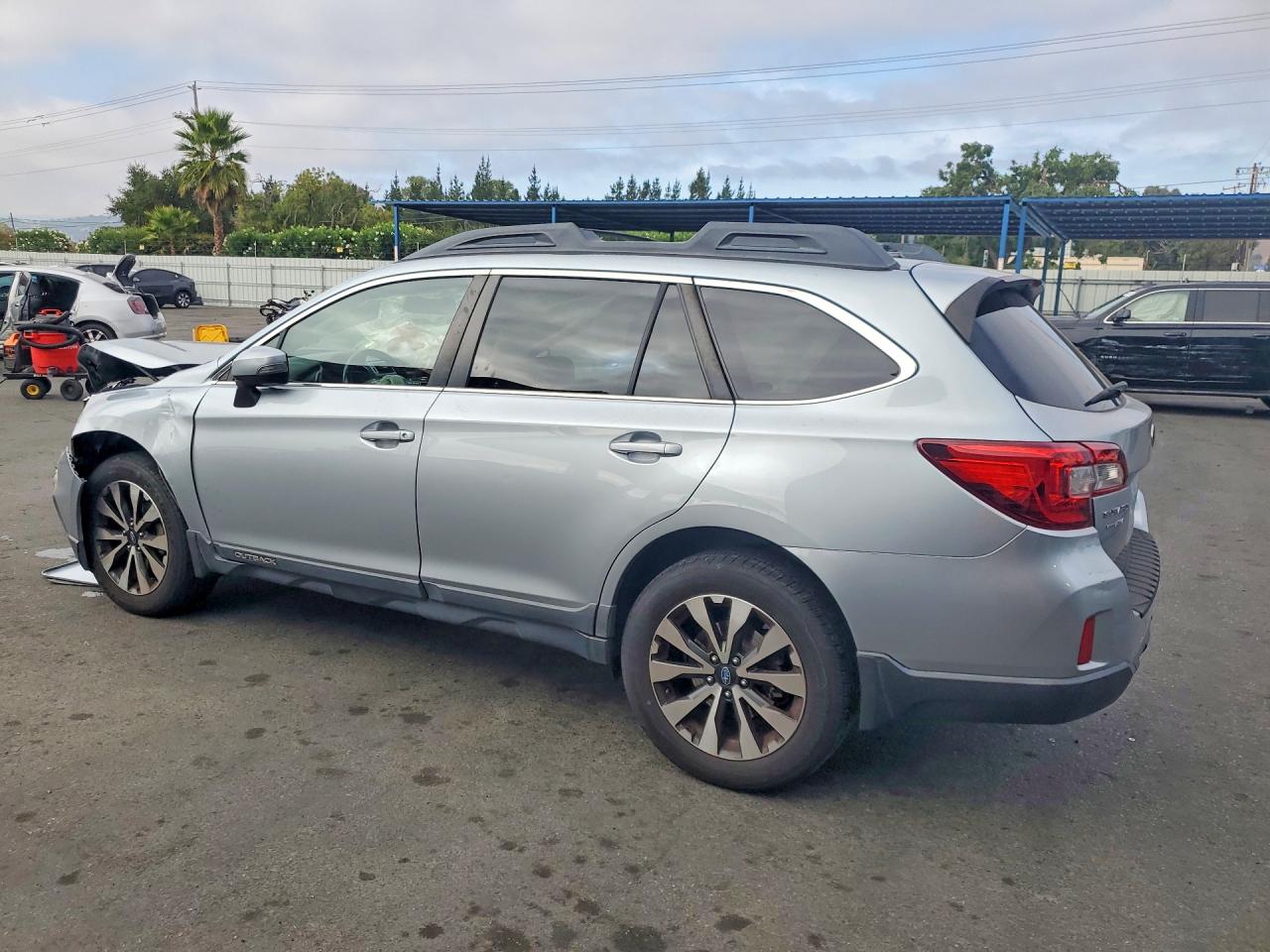 4S4BSALC6F3203816 · 2015 SUBARU OUTBACK · 2/13