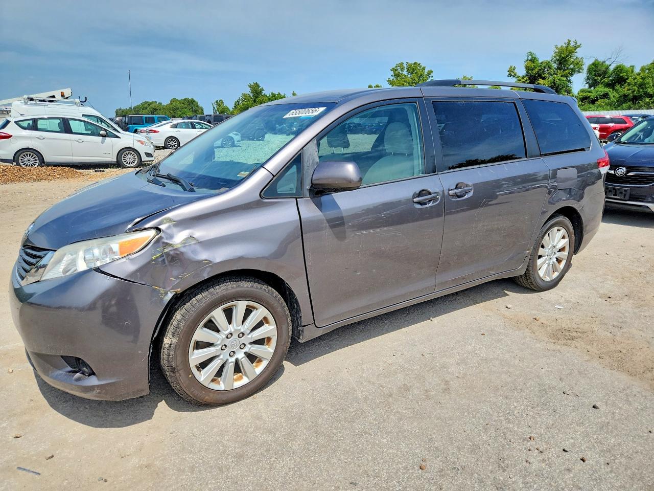5TDJK3DC0ES087102 · 2014 TOYOTA SIENNA