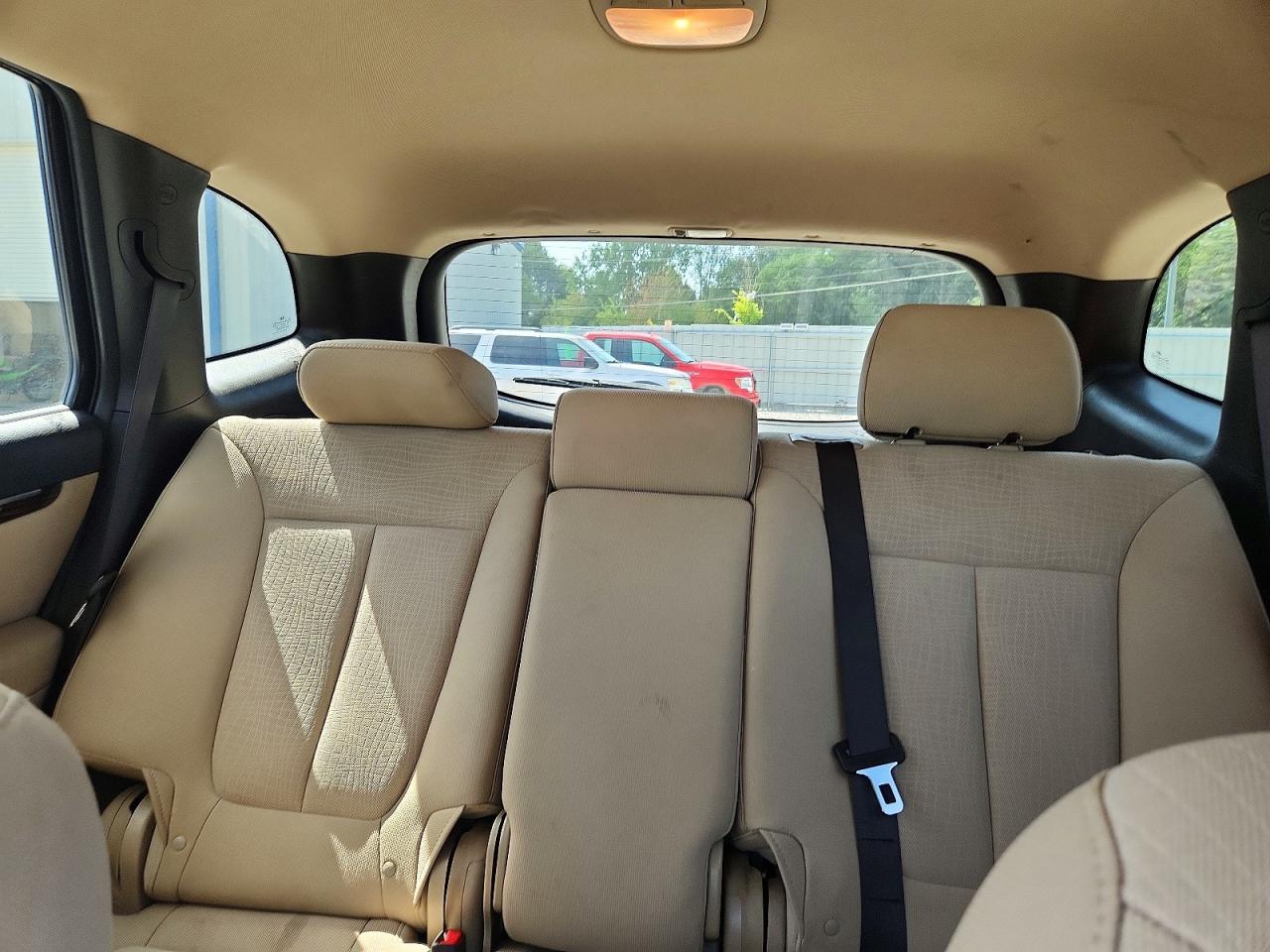 5NMSGDAB6AH380216 · 2010 HYUNDAI SANTA FE · 10/13