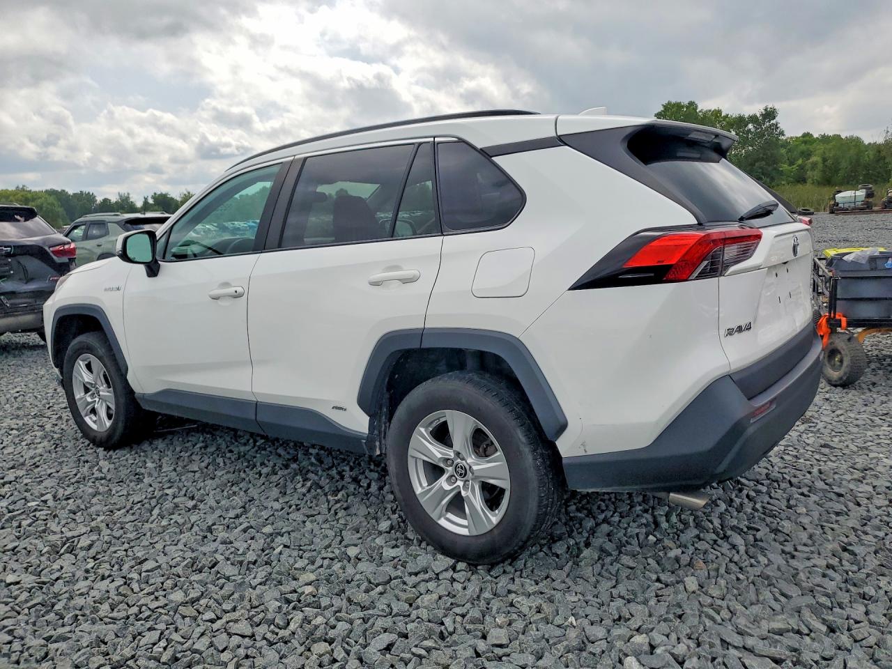 4T3MWRFV3MU038699 · 2021 TOYOTA RAV4 · 2/13