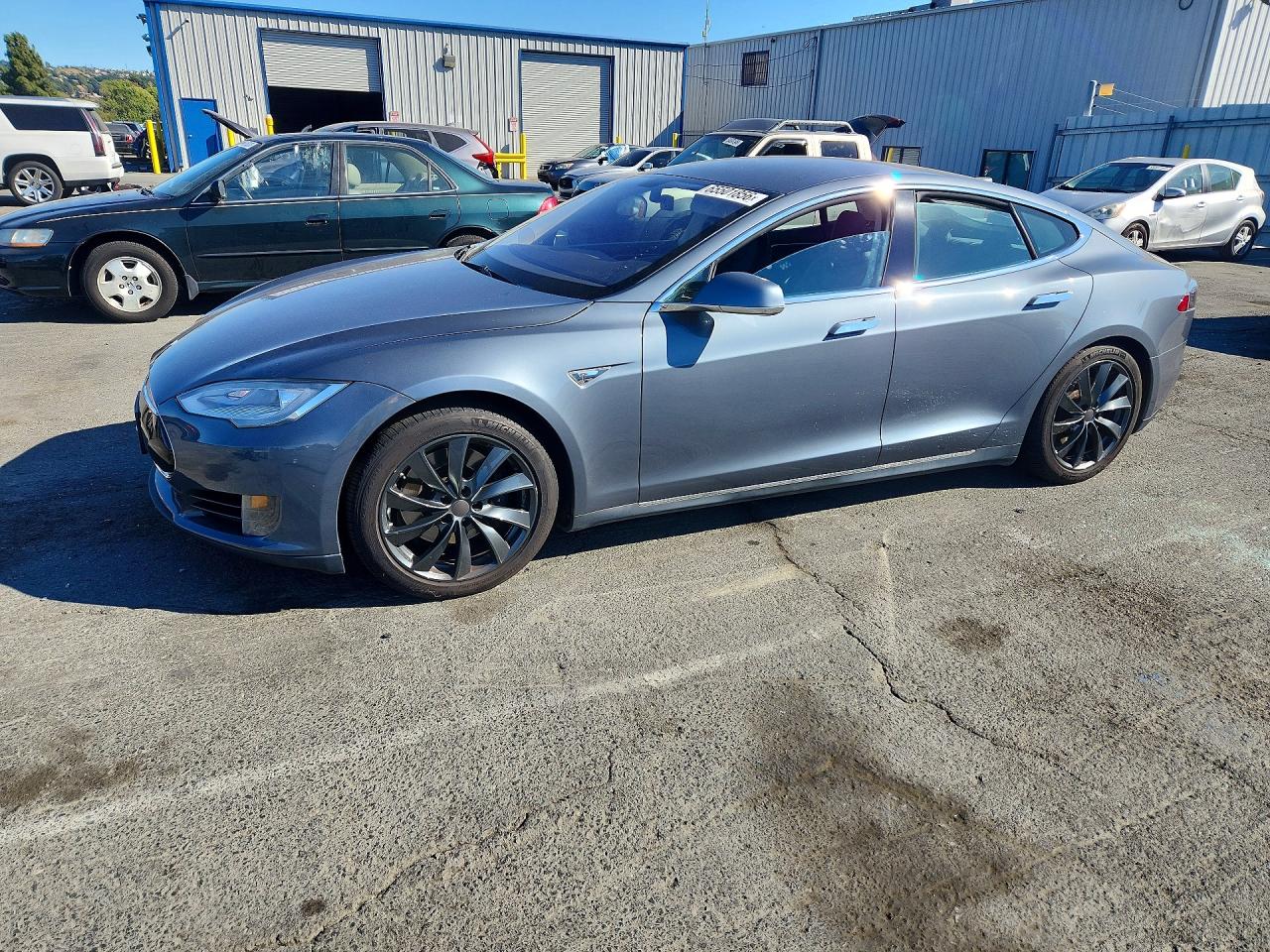5YJSA1CN4DFP05930 · 2013 TESLA MODEL S