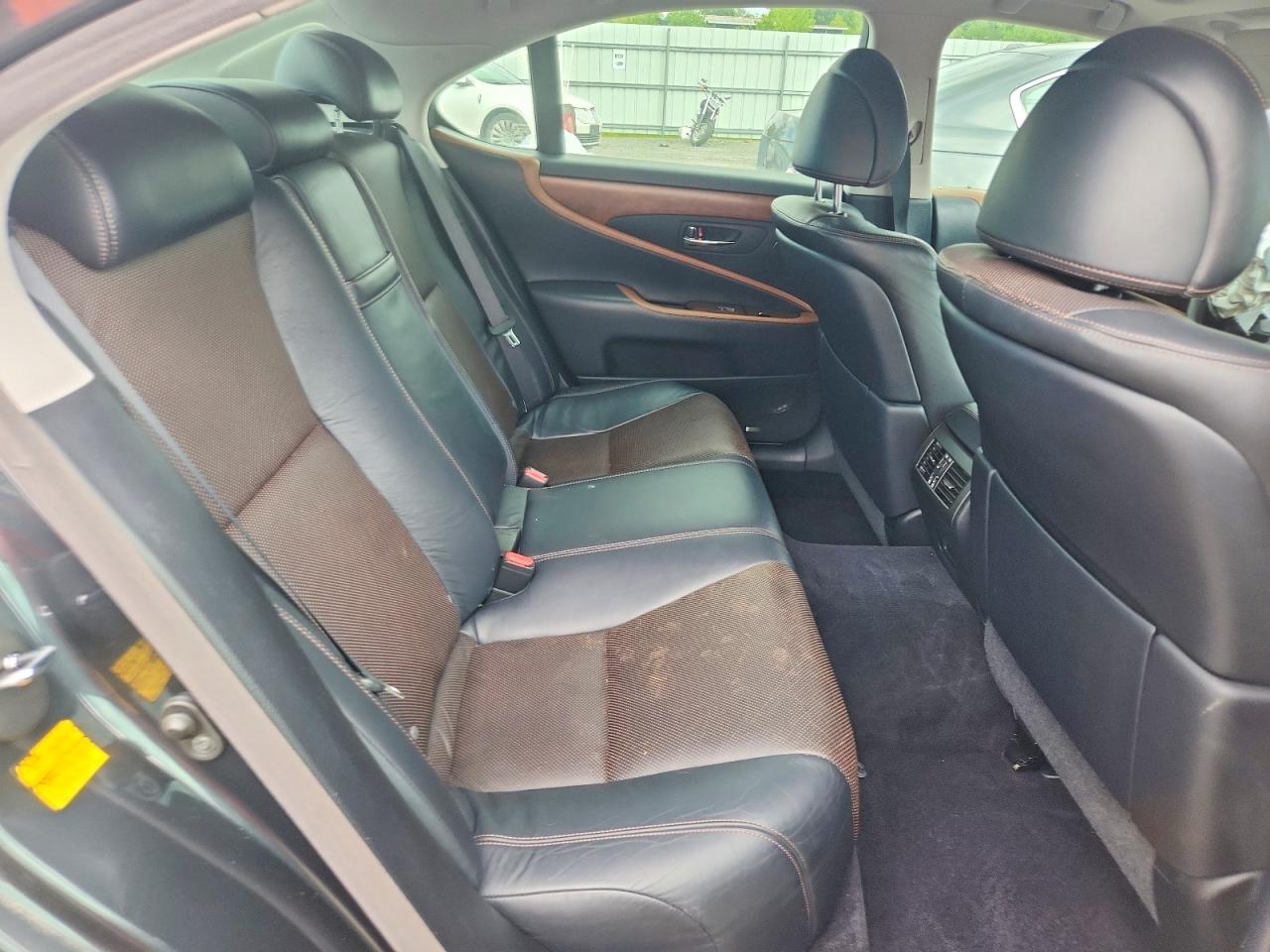 JTHBL5EF6A5097380 · 2010 LEXUS LS · 10/12