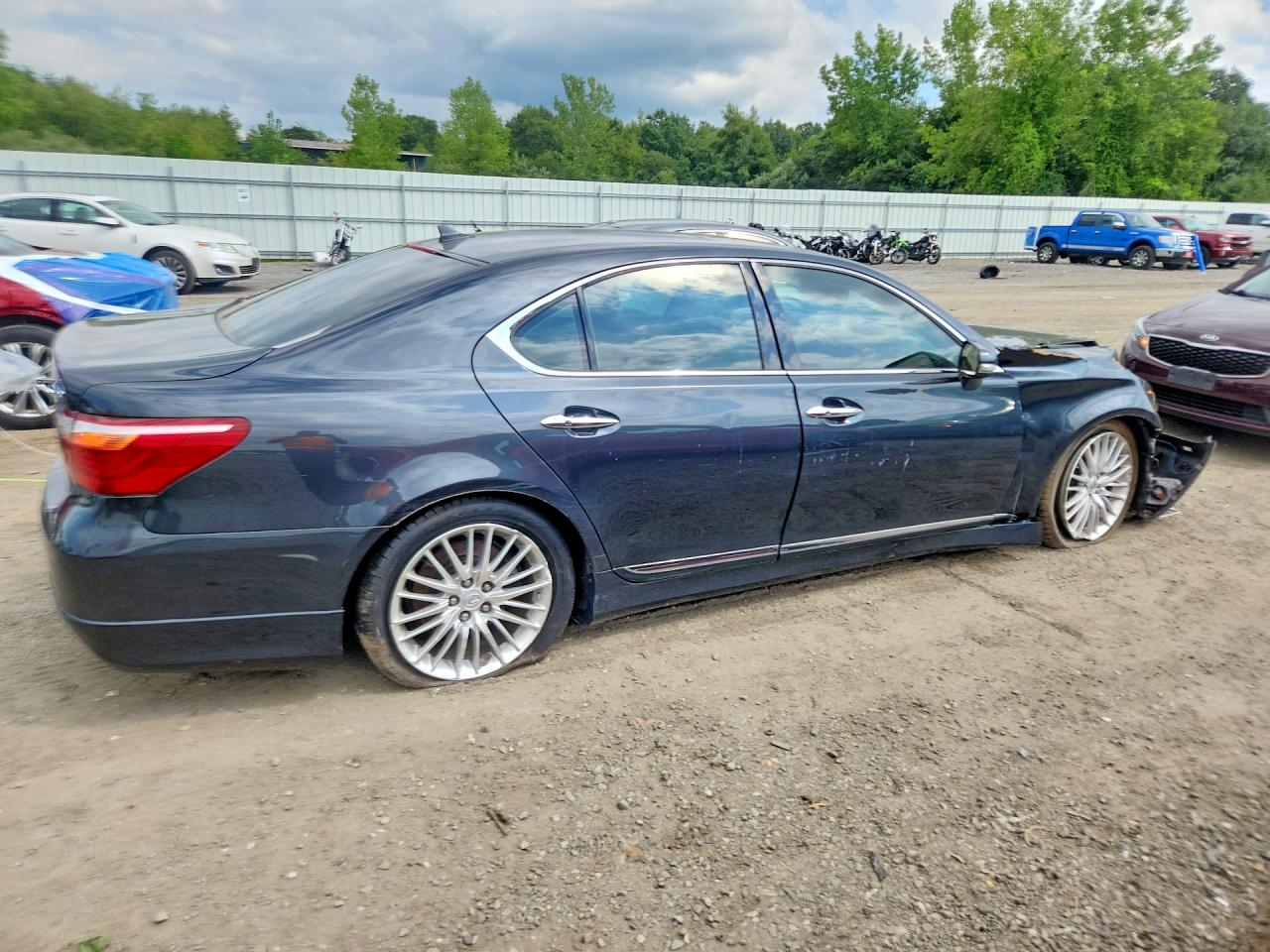 JTHBL5EF6A5097380 · 2010 LEXUS LS · 3/12
