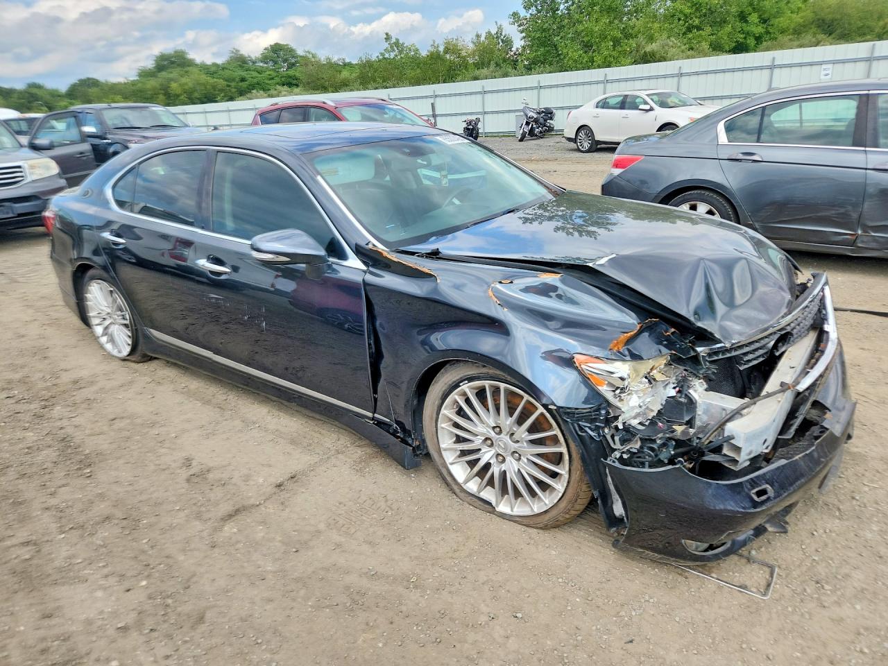 JTHBL5EF6A5097380 · 2010 LEXUS LS · 4/12