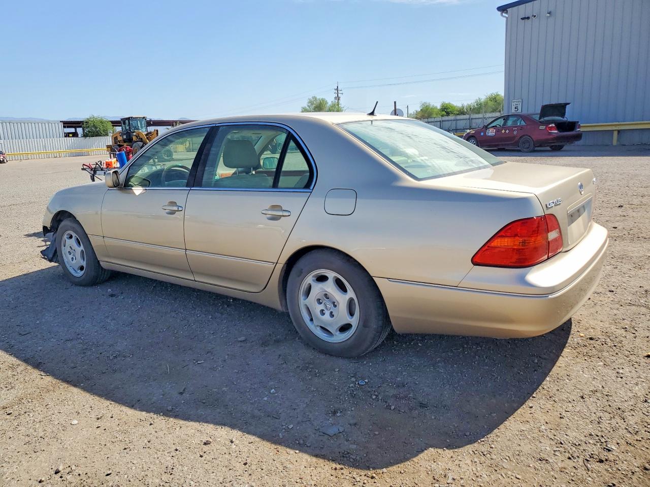 JTHBN30F810032999 · 2001 LEXUS LS · 2/12