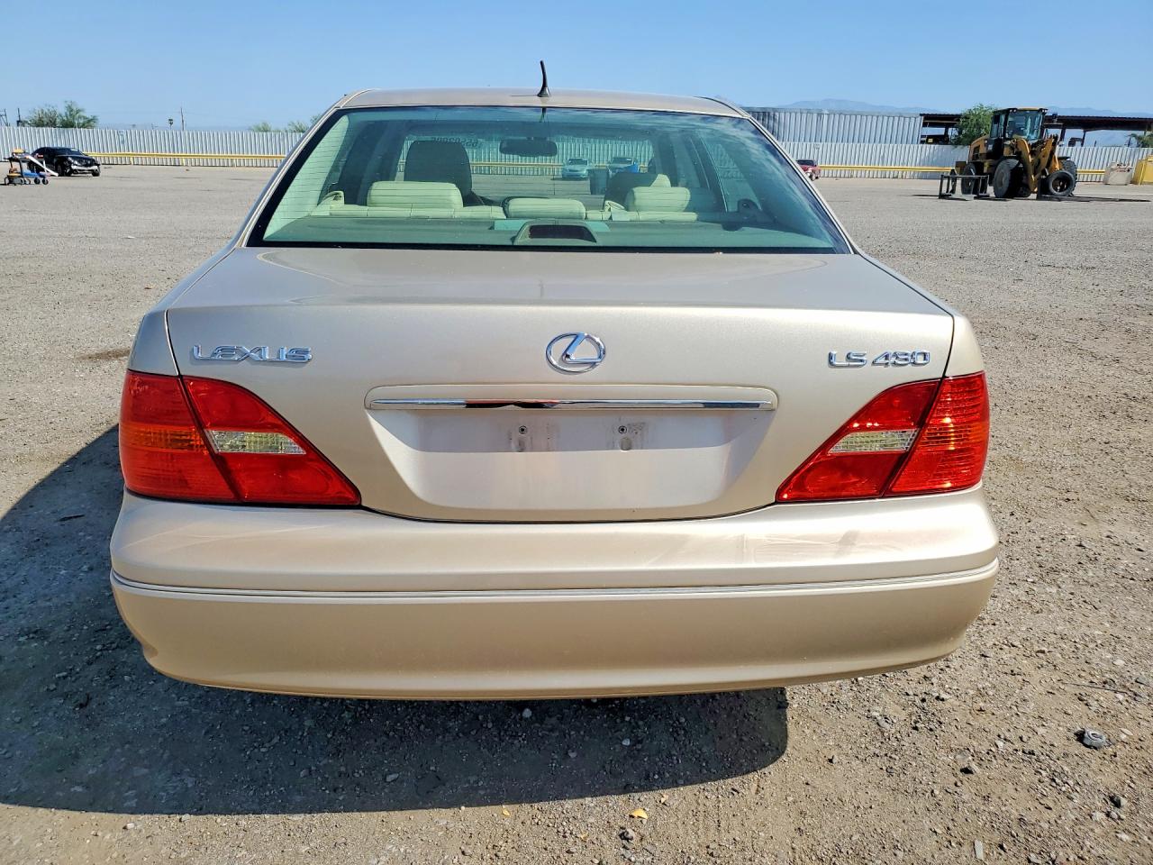 JTHBN30F810032999 · 2001 LEXUS LS · 6/12