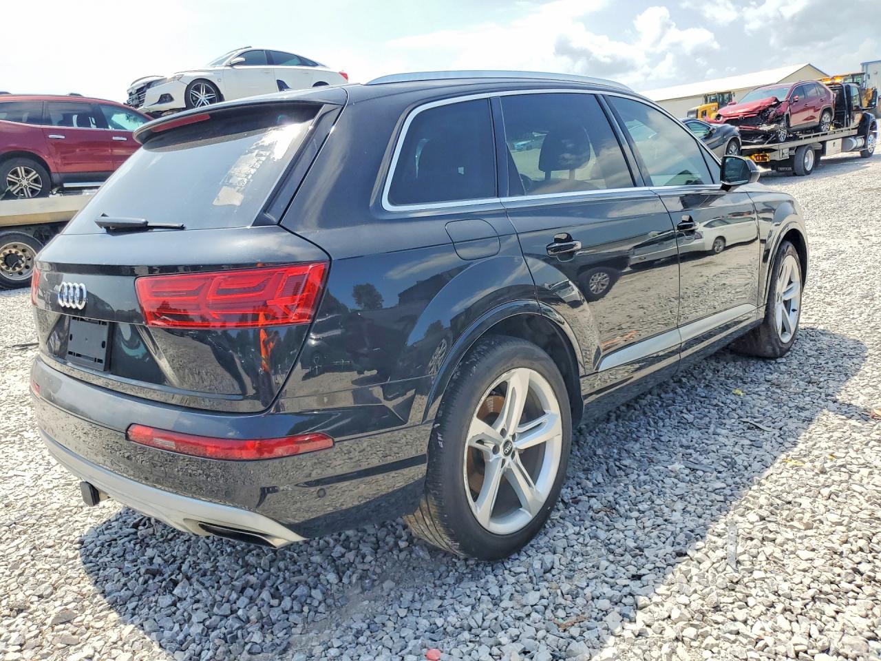 WA1VAAF74KD009285 · 2019 AUDI Q7 · 3/13