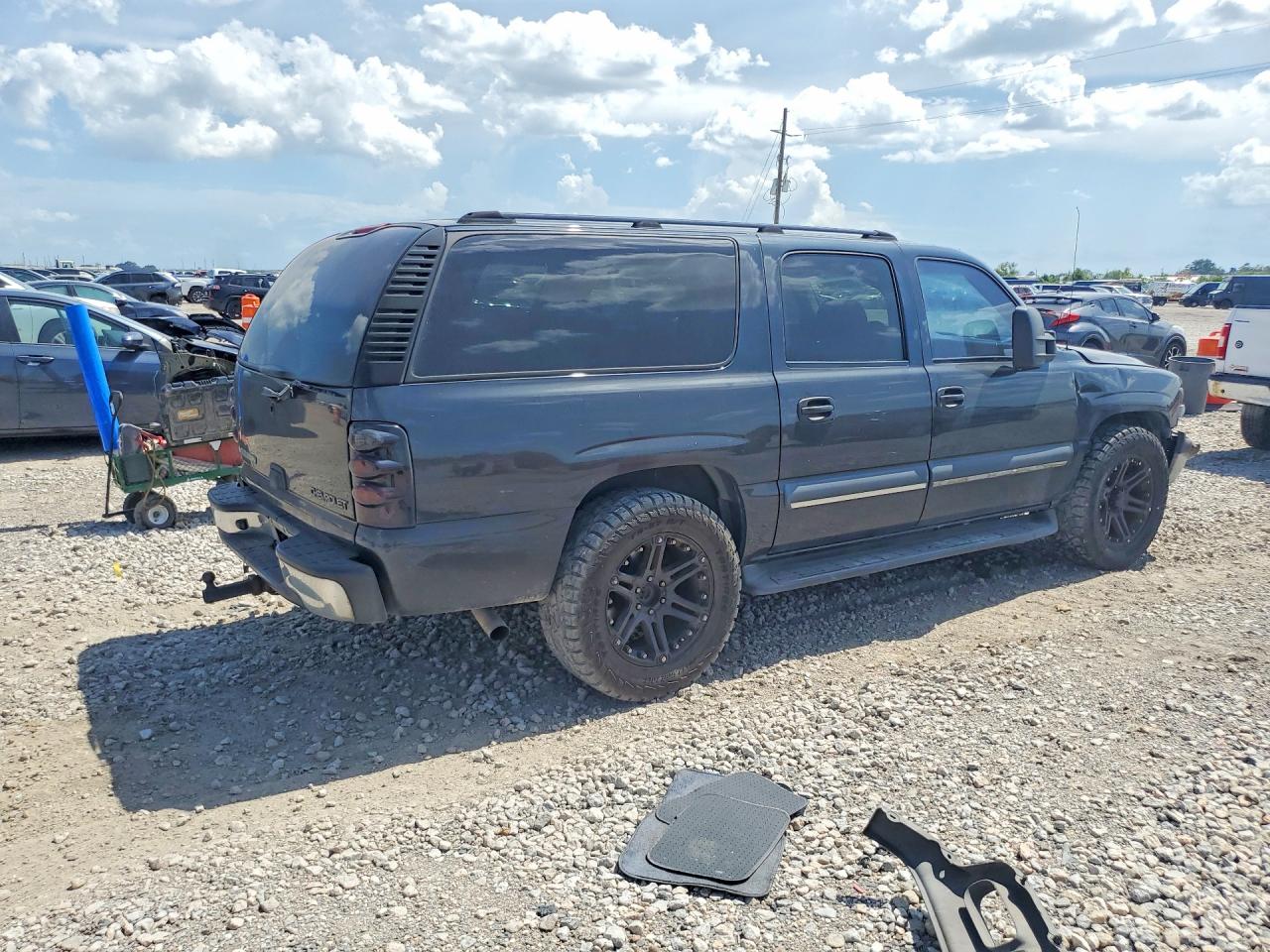 3GNEC16ZX3G346086 · 2003 CHEVROLET SUBURBAN · 3/13