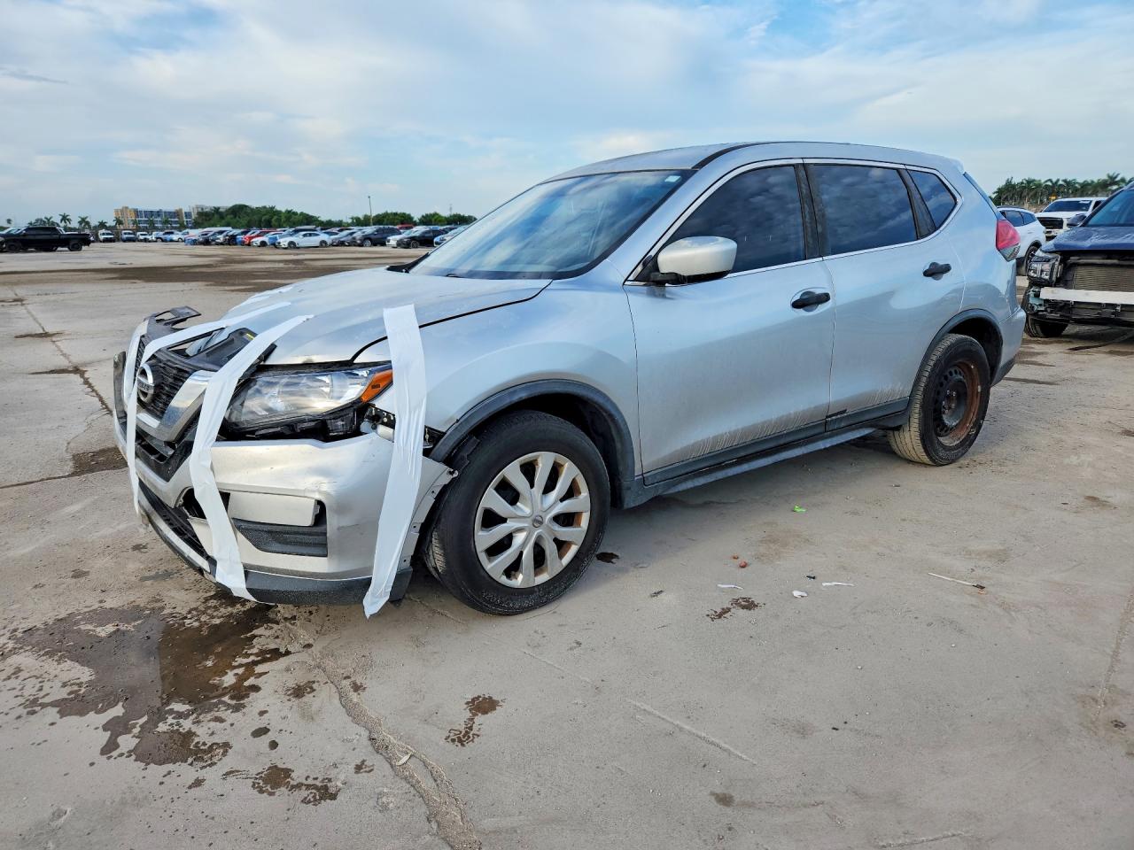 KNMAT2MT4HP530289 · 2017 NISSAN ROGUE