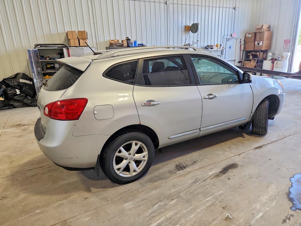 JN8AS5MV9BW251234 · 2011 NISSAN ROGUE · 3/13