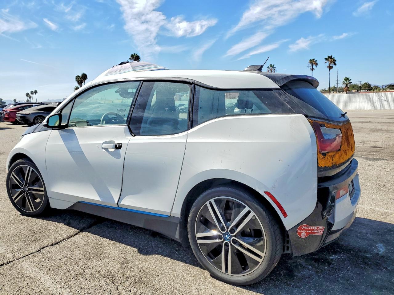 WBY1Z4C56EV275681 · 2014 BMW I3 · 2/12