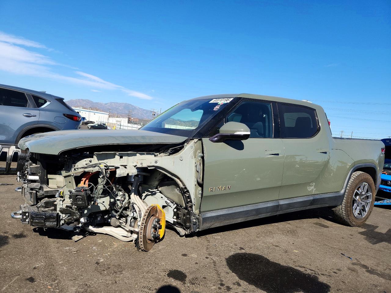 7FCTGAAL5NN001186 · 2022 RIVIAN R1T