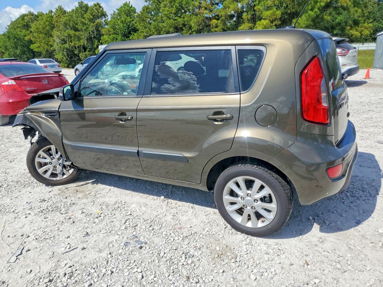 KNDJT2A61D7520859 · 2013 KIA SOUL · 2/13