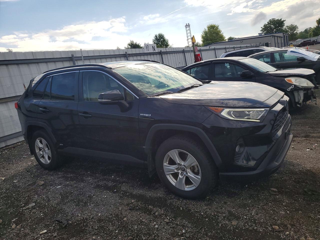 JTMR6RFV8MD008987 · 2021 TOYOTA RAV4 HYBRID · 4/13
