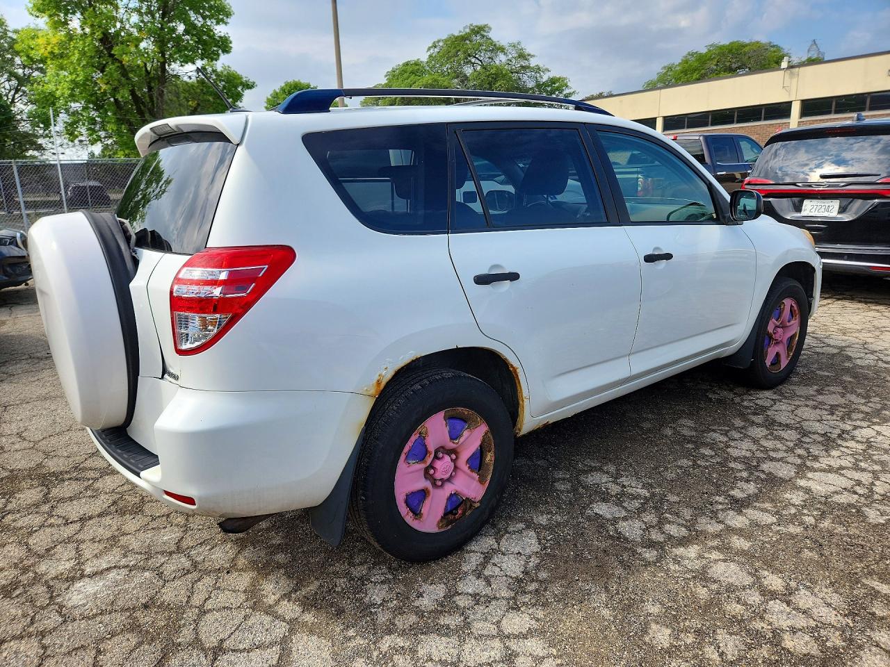 JTMBF4DV9AD022500 · 2010 TOYOTA RAV4 · 3/13