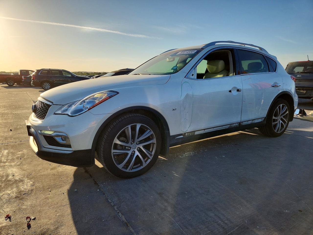 JN1BJ0RP7GM233434 · 2016 INFINITI QX50
