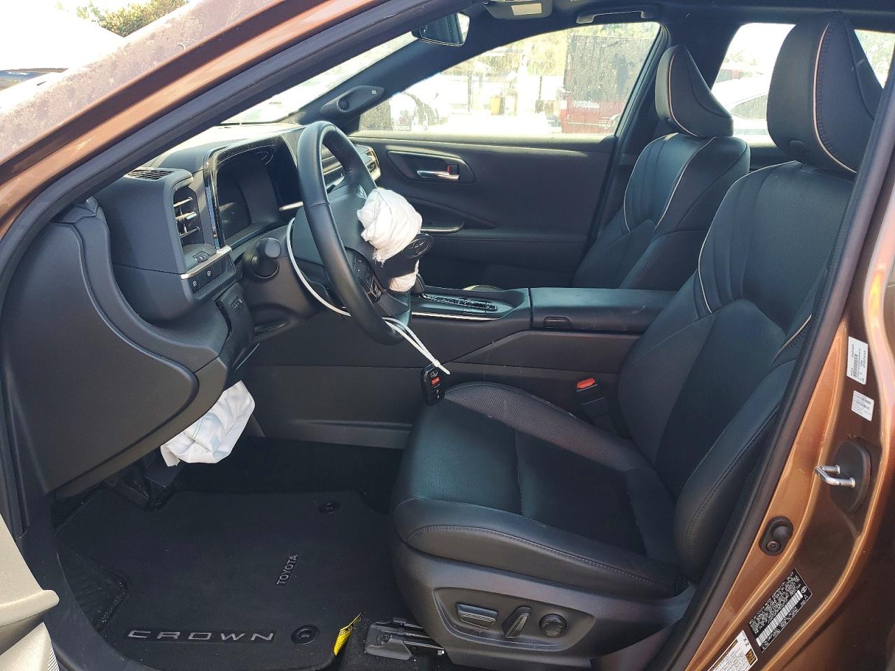 JTDAFAAF8P3002910 · 2023 TOYOTA CROWN · 7/13