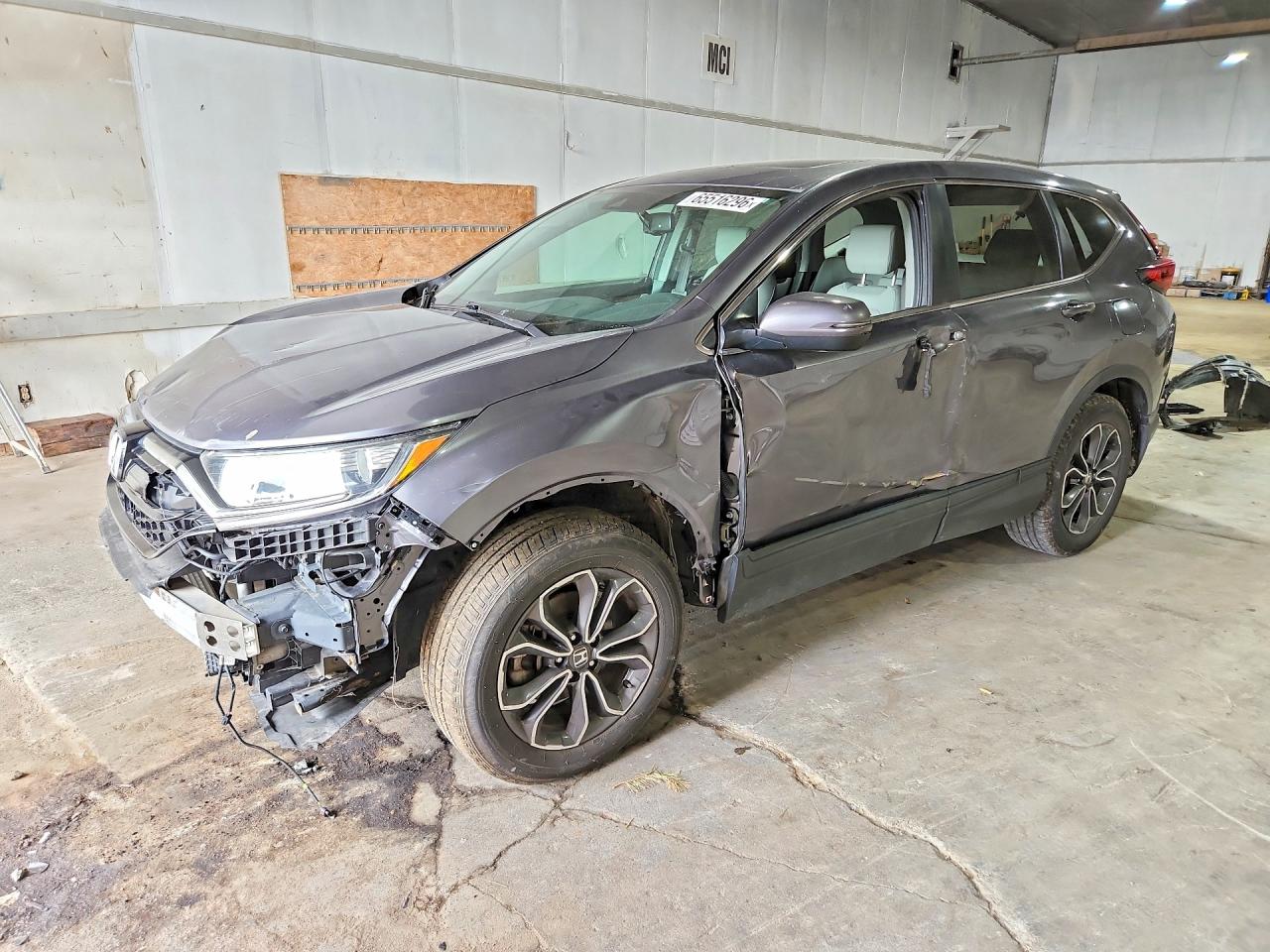 5J6RW2H88LL038083 · 2020 HONDA CR-V