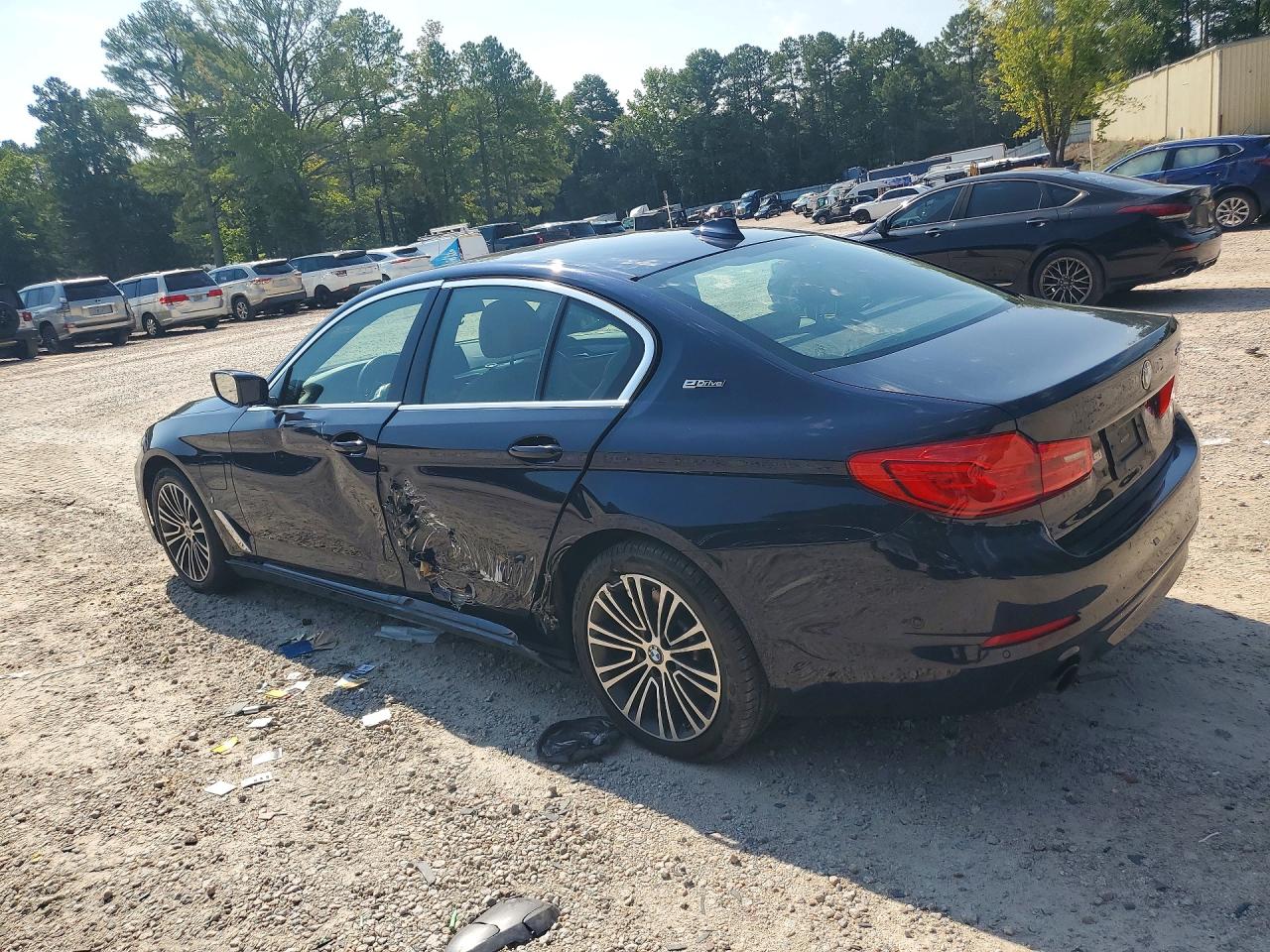WBAJB1C54KB376779 · 2019 BMW 530XE · 2/12