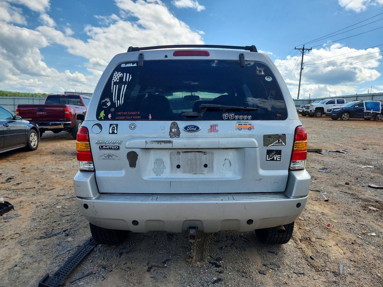 1FMCU941X4KA44957 · 2004 FORD ESCAPE · 6/13