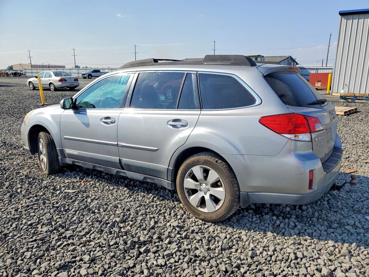 4S4BRBGCXB3421537 · 2011 SUBARU OUTBACK · 2/13