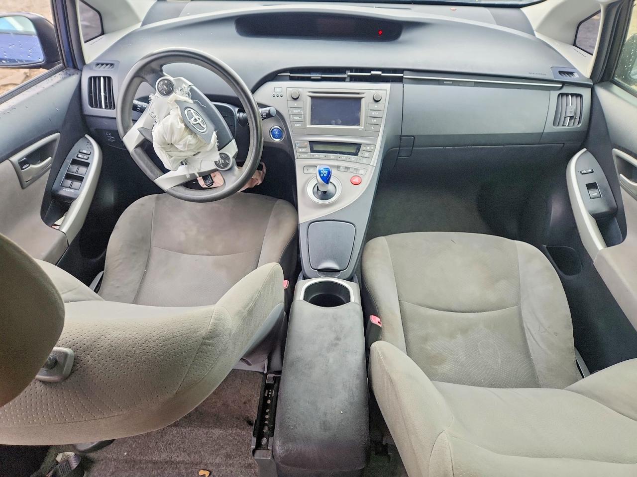 JTDKN3DU4D1637773 · 2013 TOYOTA PRIUS · 8/12
