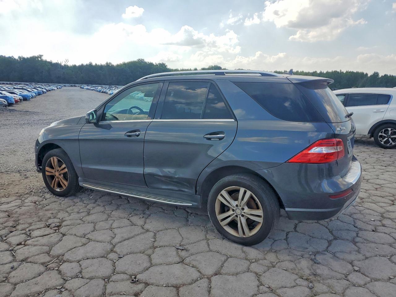 4JGDA5JB2FA478690 · 2015 MERCEDES-BENZ ML · 2/12