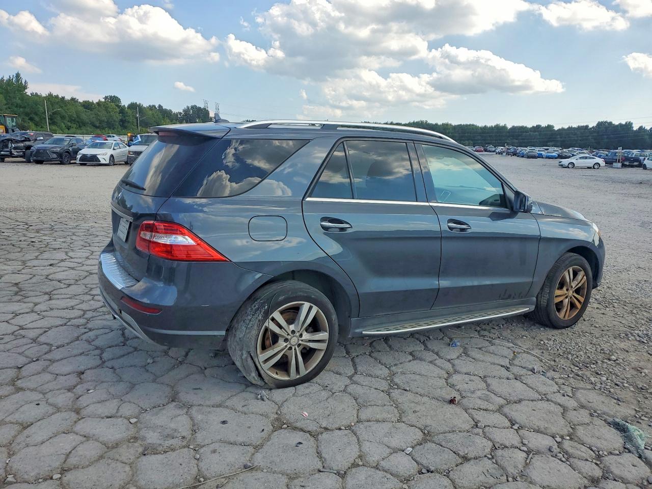 4JGDA5JB2FA478690 · 2015 MERCEDES-BENZ ML · 3/12