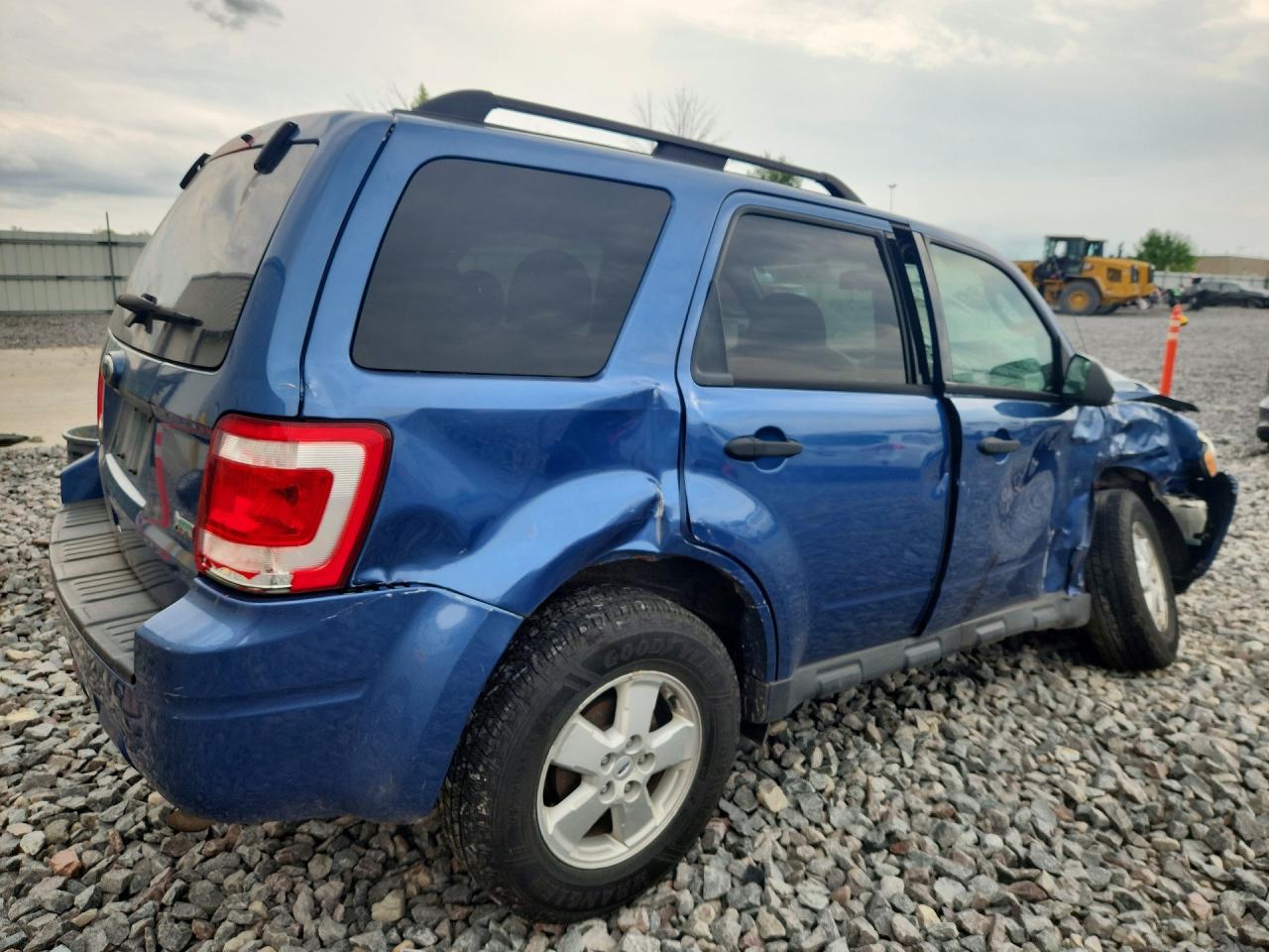 1FMCU9DG8AKB60593 · 2010 FORD ESCAPE · 3/13