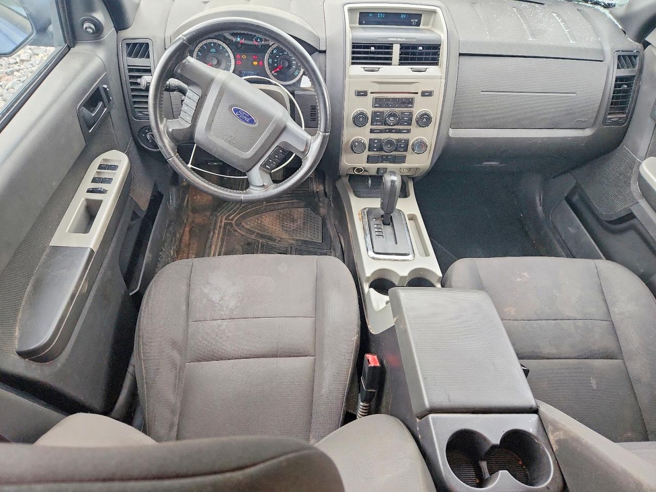 1FMCU9DG8AKB60593 · 2010 FORD ESCAPE · 8/13