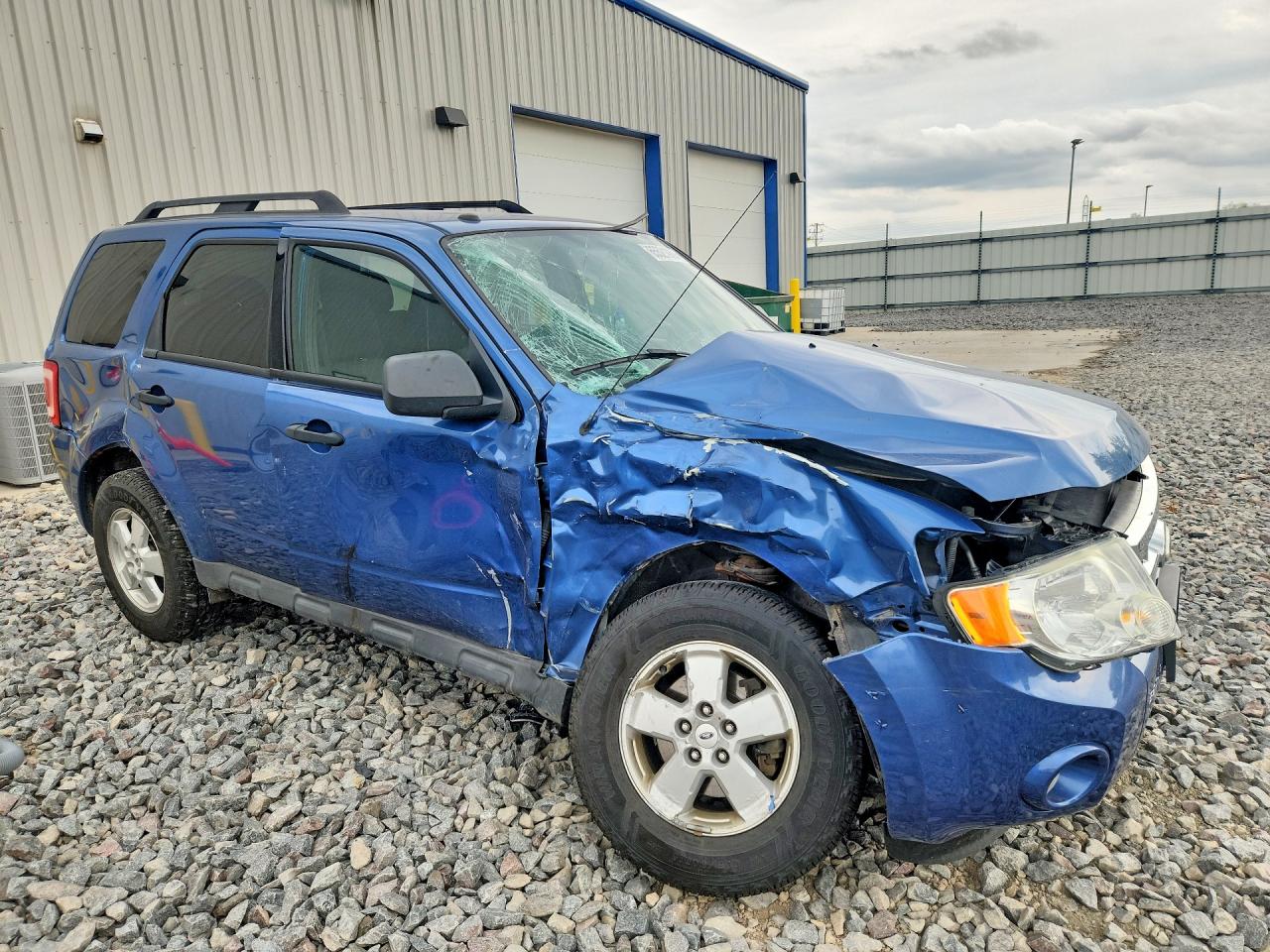 1FMCU9DG8AKB60593 · 2010 FORD ESCAPE · 4/13