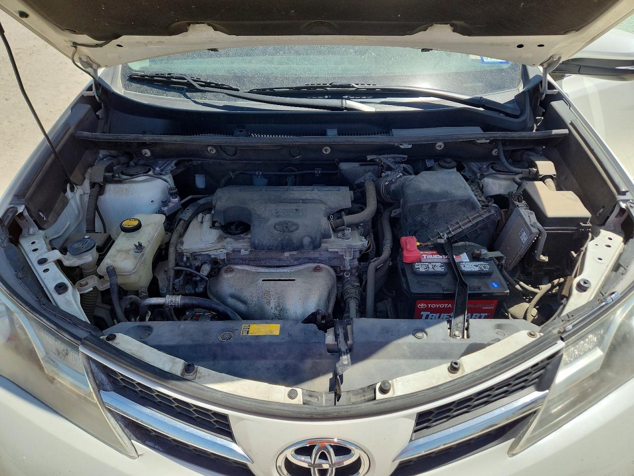 2T3DFREV2FW398633 · 2015 TOYOTA RAV4 · 11/12