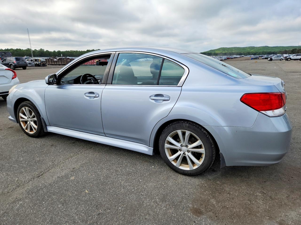 4S3BMCB64D3002970 · 2013 SUBARU LEGACY · 2/12