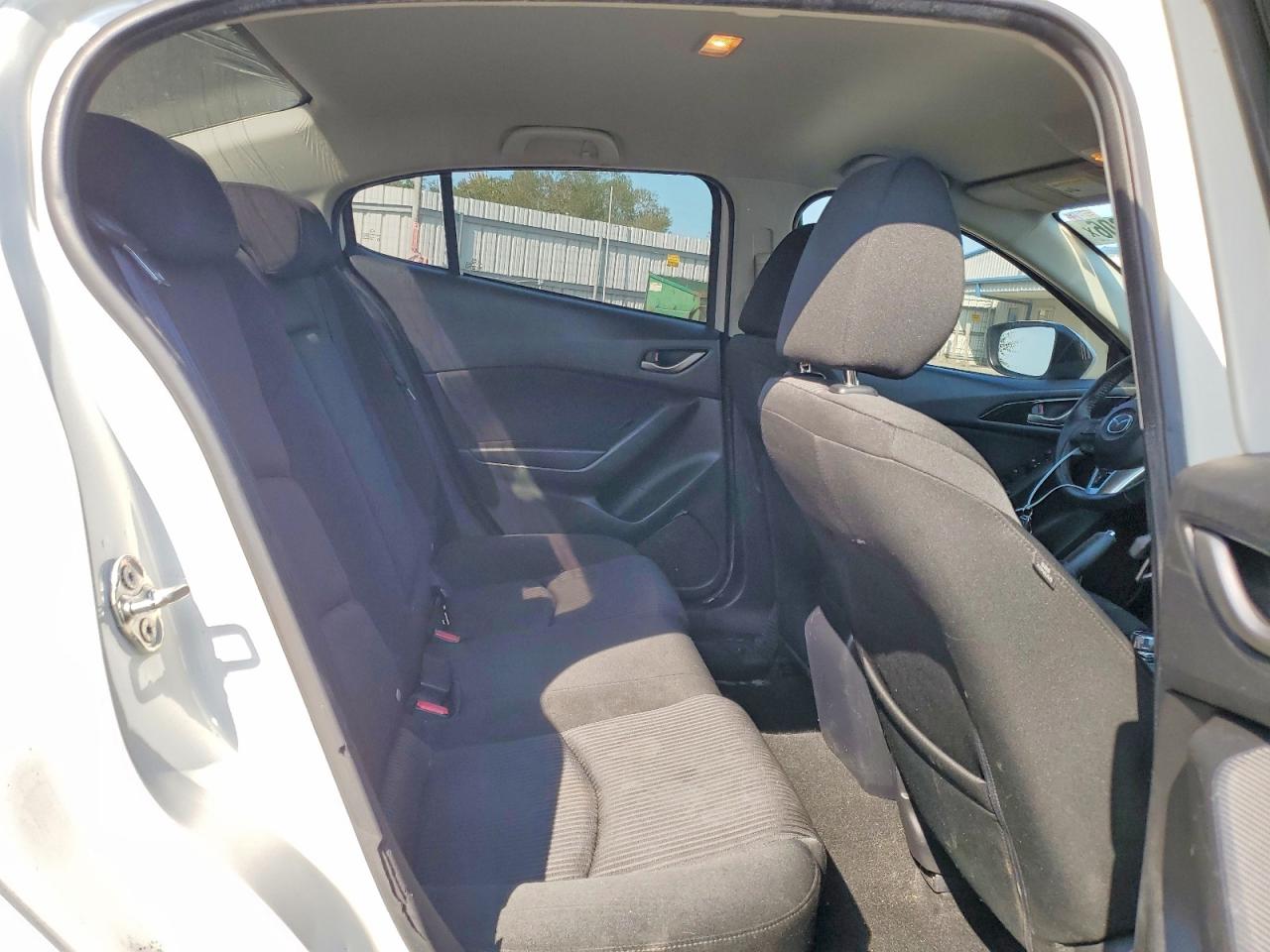 3MZBM1V7XFM139001 · 2015 MAZDA 3 · 10/12