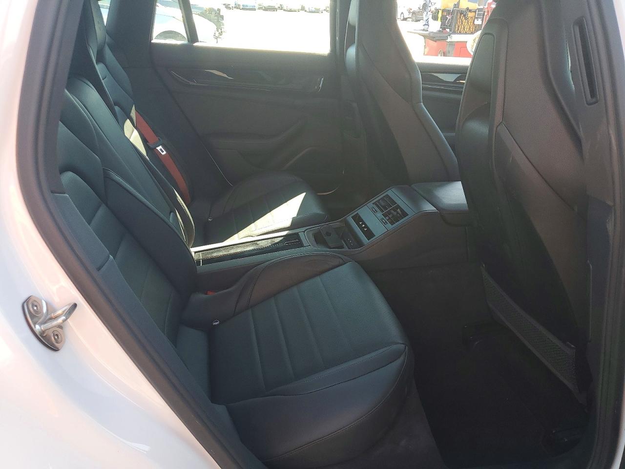 WP0AA2YA7RL003452 · 2024 PORSCHE PANAMERA · 10/12