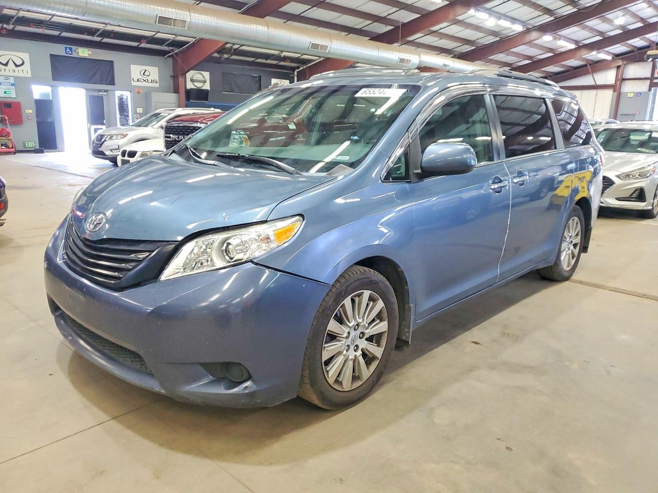5TDDK3DC6FS110817 · 2015 TOYOTA SIENNA