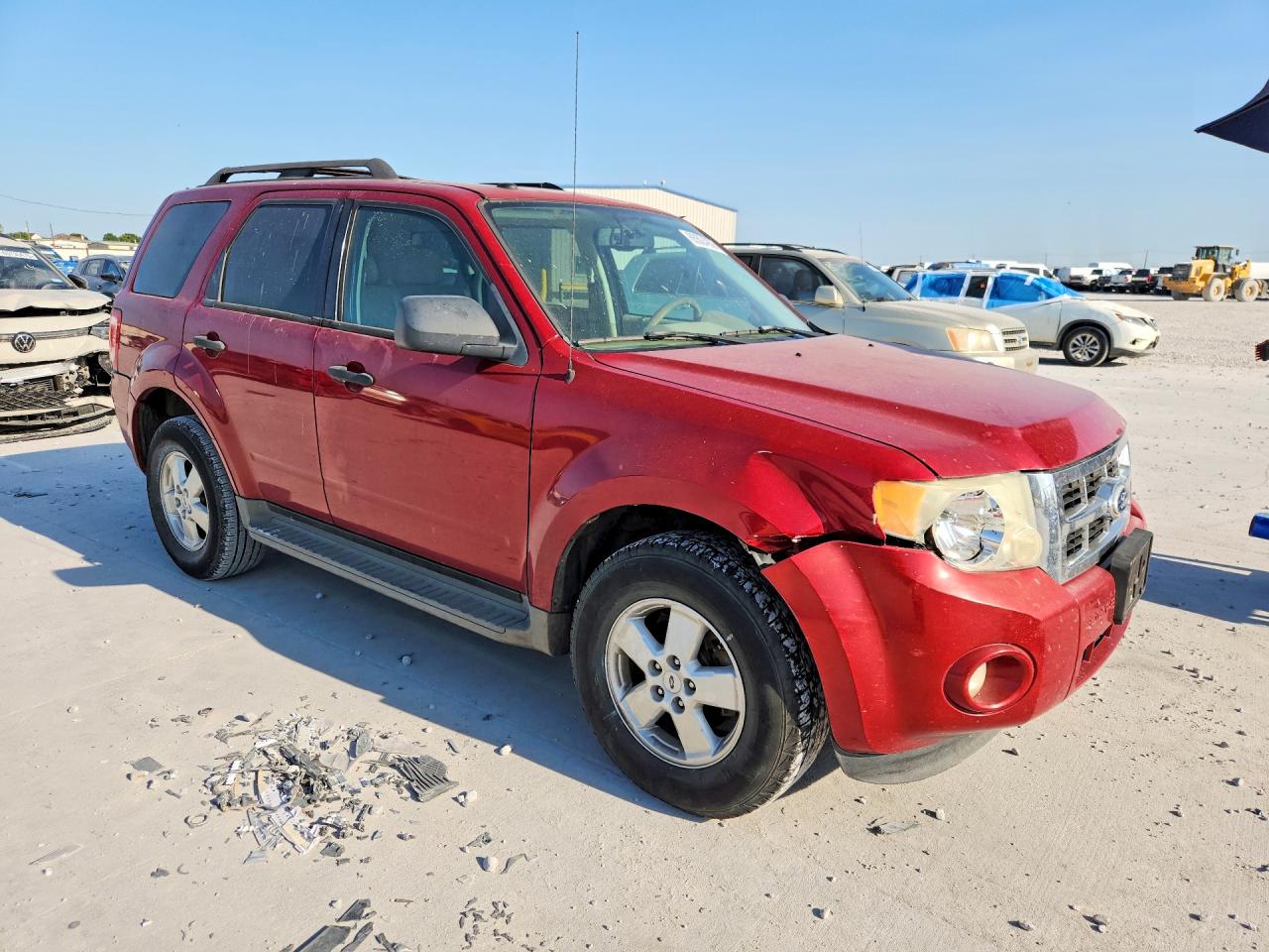 1FMCU0D77AKB65828 · 2010 FORD ESCAPE · 4/13