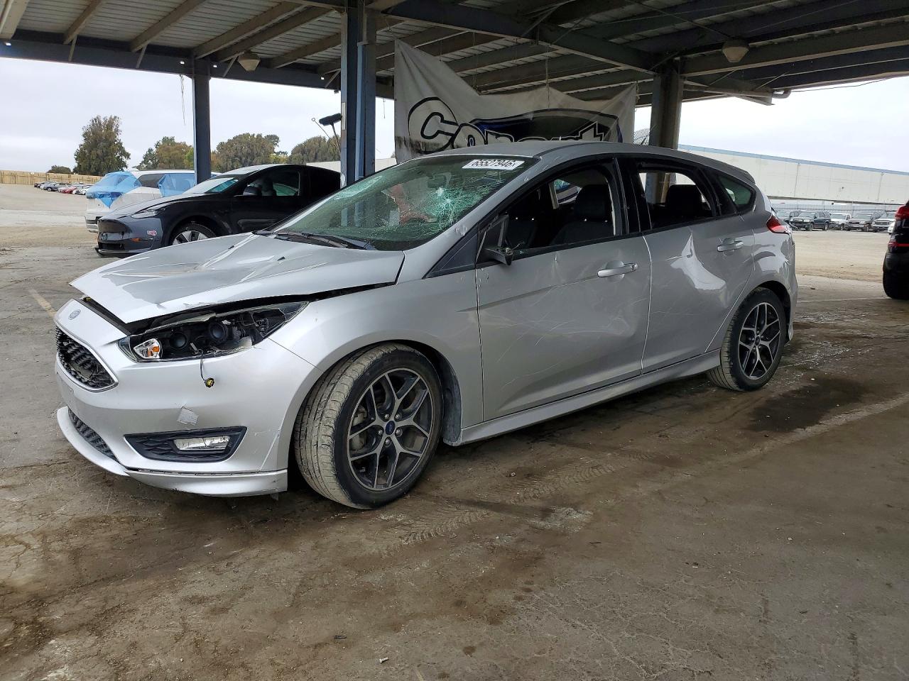 1FADP3K2XGL301709 · 2016 FORD FOCUS