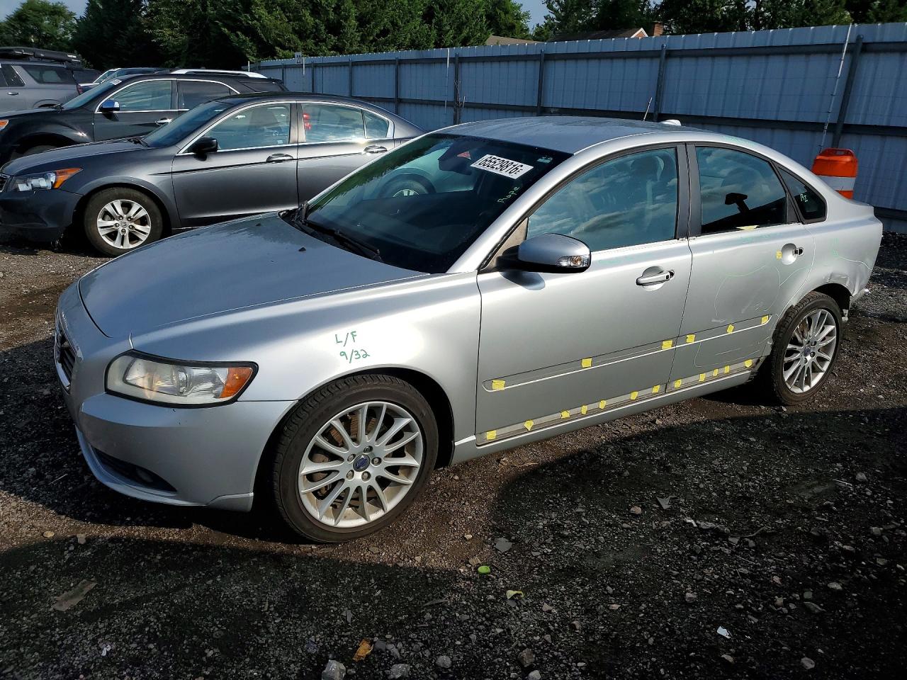 2011 VOLVO S40