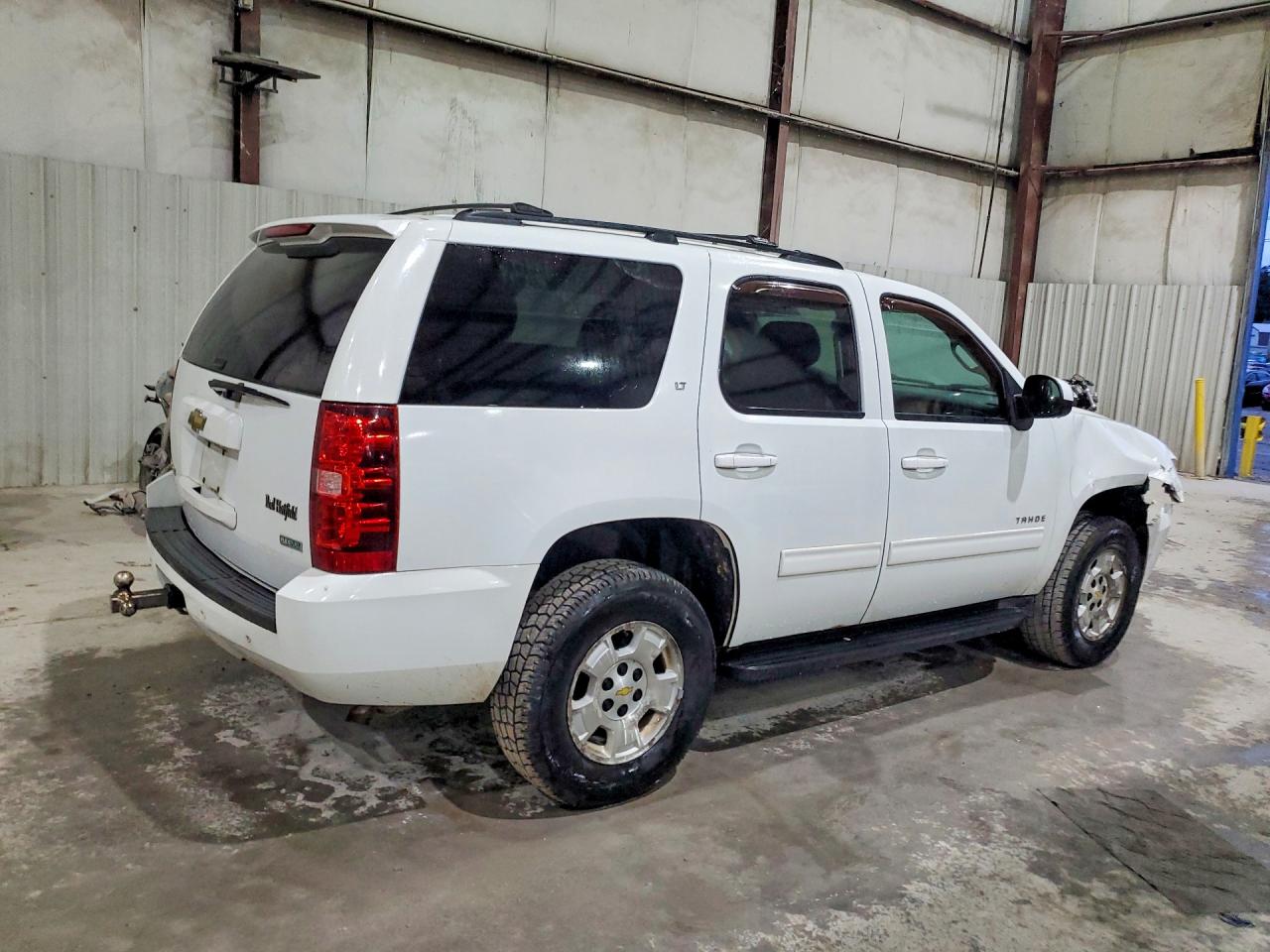 1GNSKBE09BR107593 · 2011 CHEVROLET TAHOE · 3/13